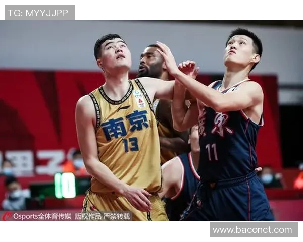 南京同曦迎战广东队期待精彩对决两队实力较量引发球迷热情关注