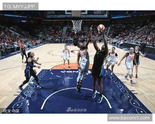 康涅狄格太阳与达拉斯飞翼的激烈对决揭示WNBA季后赛新篇章