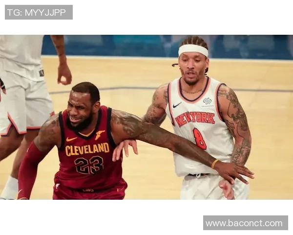 詹姆斯与比斯利的对决：篮球场上的激情碰撞与精彩瞬间