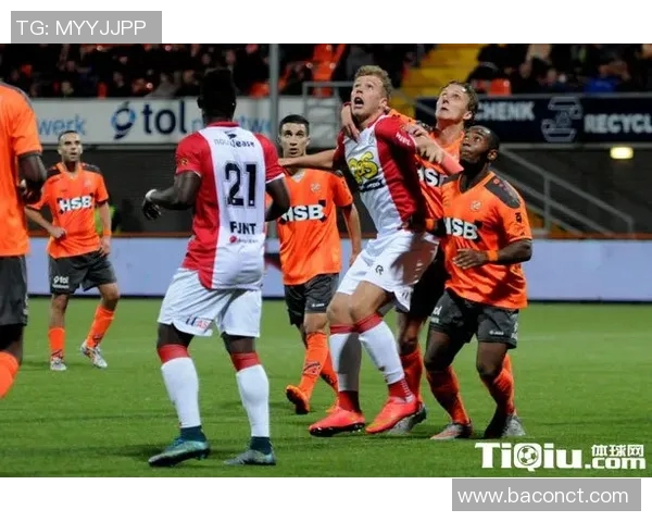 福伦丹与鹿特丹斯巴达的激烈对决揭示荷甲联赛新动态与球队实力对比